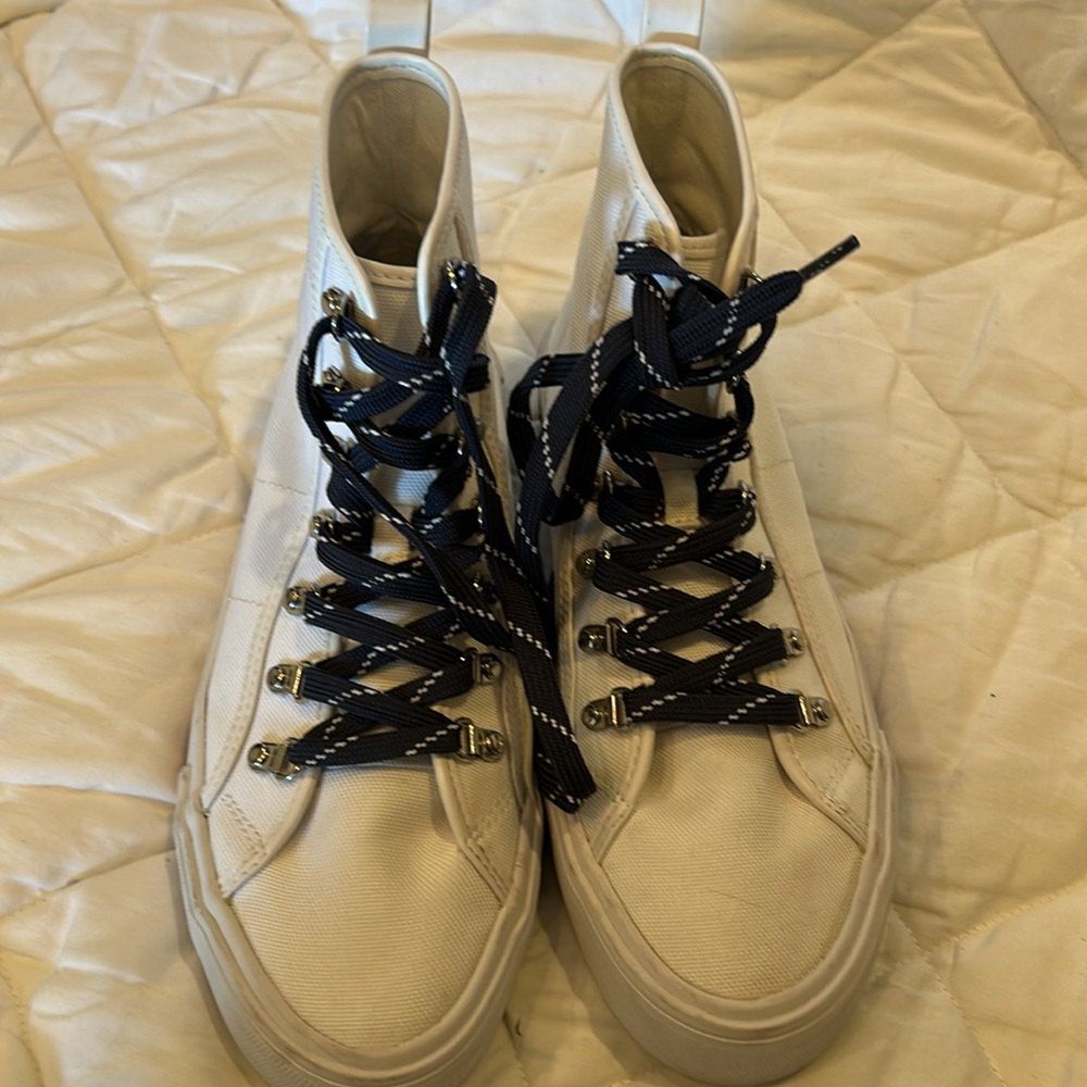Tommy Hilfiger Hero Women's Oxford 8.5 (M) US White-Multi - Picture 2 of 11